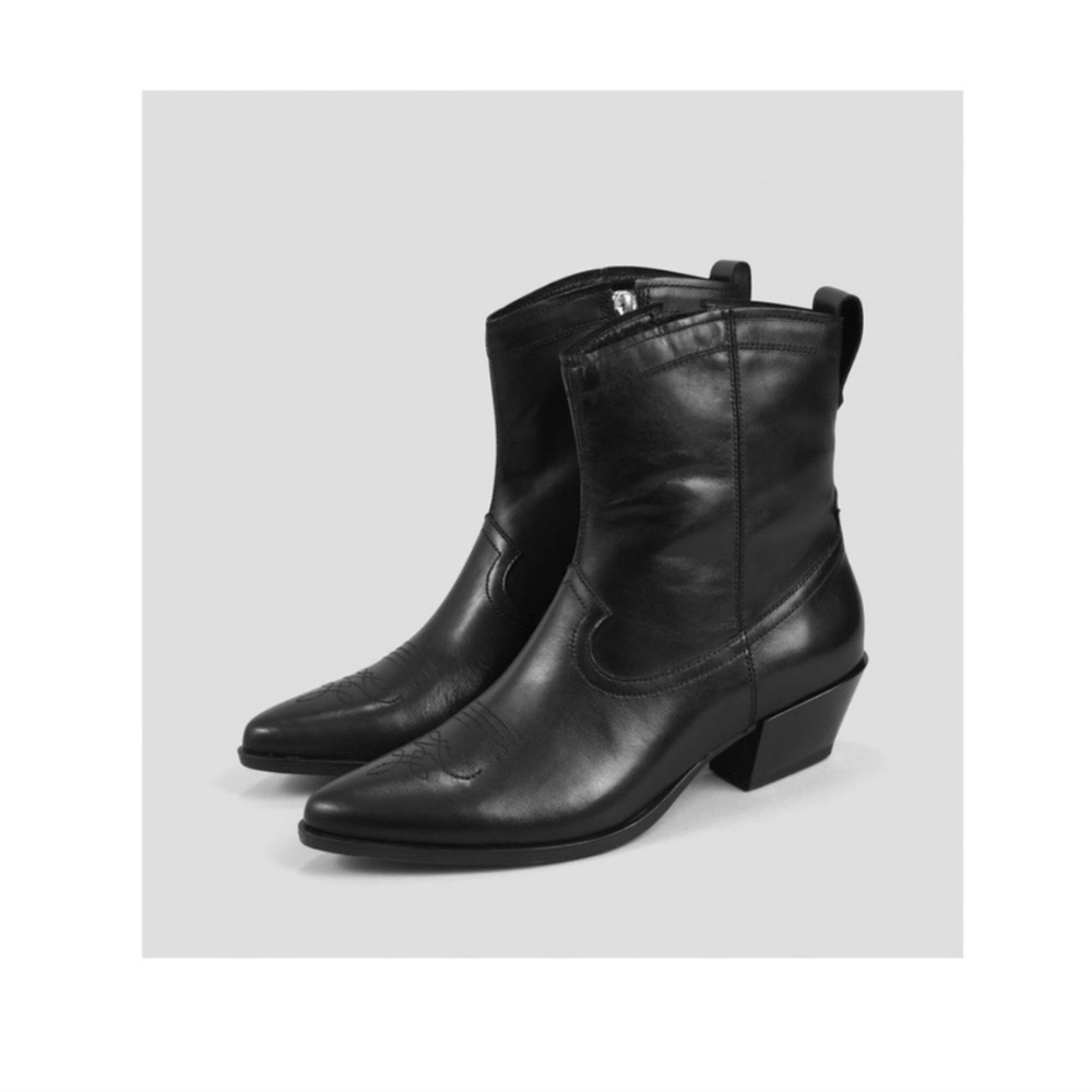 Vagabond Emily Kitten Heel Ankle Leather B…